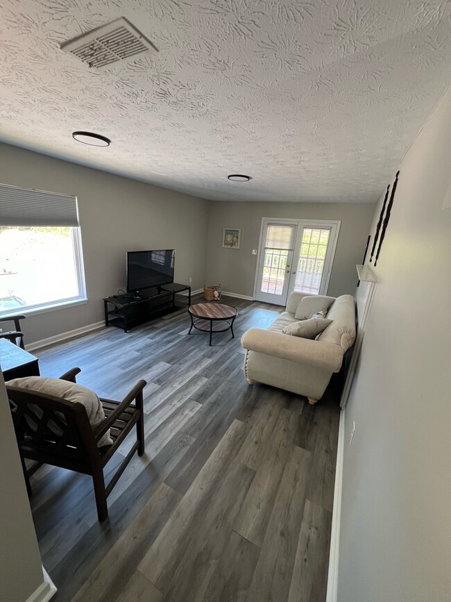 Building Photo - 125 Cumberland Ct Unit 125 Rental