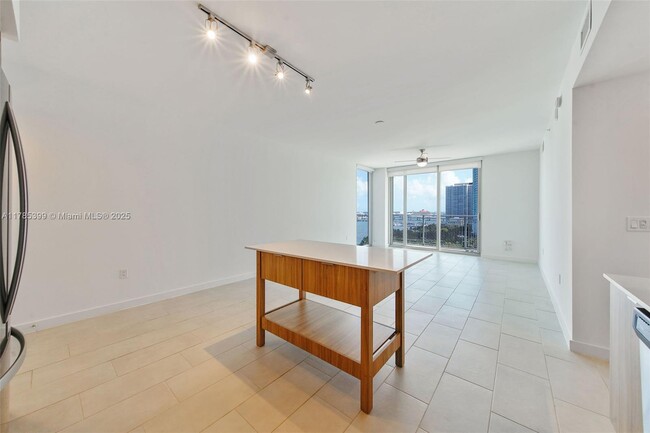 Photo - 2150 N Bayshore Dr Apartment Unit 1211