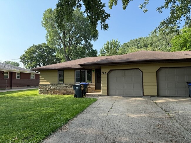 Building Photo - 803-805 Sherry St Rental