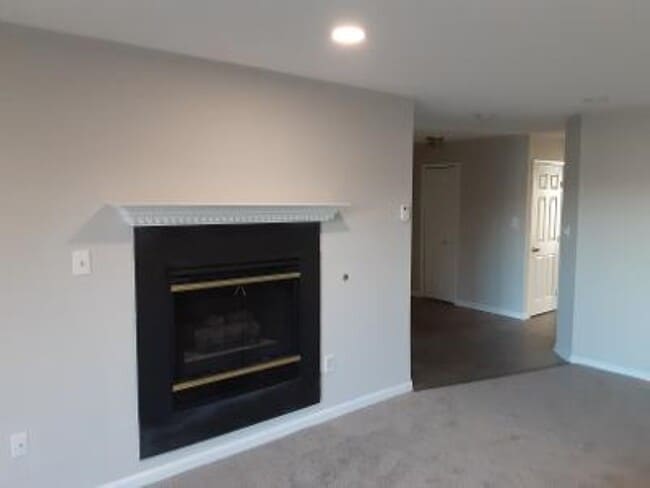 Photo - 44156 Natalie Ter Unit #201