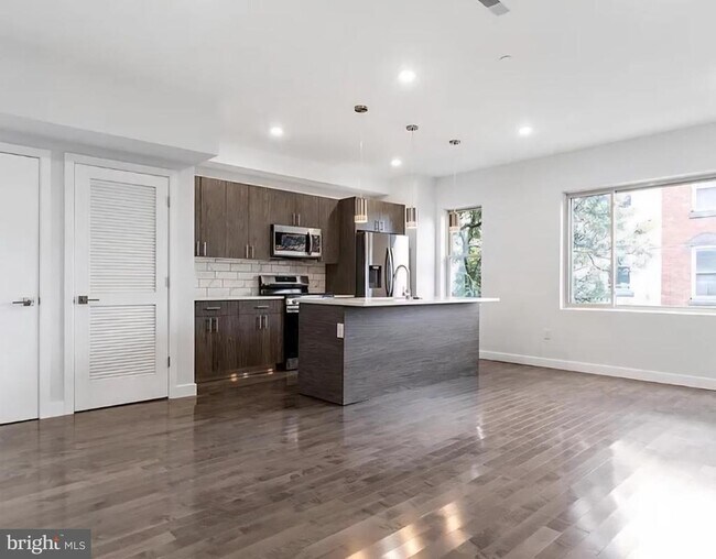 Photo - 1945 N 7th St Unit 3