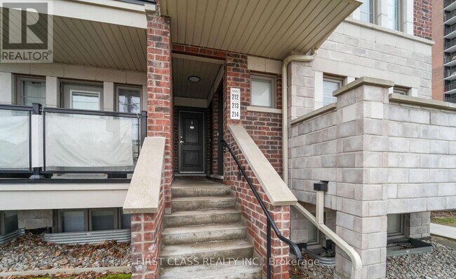 Photo - 2355 Sheppard Ave W
