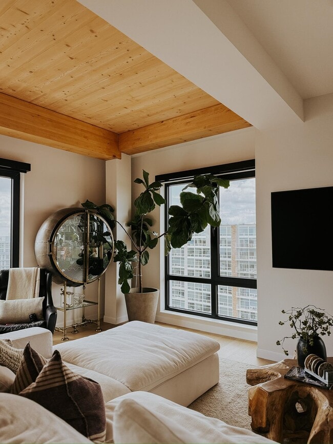 Photo - 10 S Paterson St Unit 1401