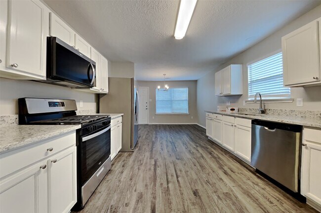 Photo - 7202 Winter Song Dr