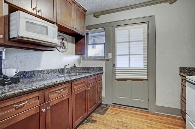 2323 Park St Unit 3