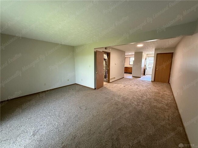 Photo - 557 N Broad St