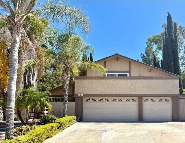 Building Photo - 5824 E Camino Pinzon Rental