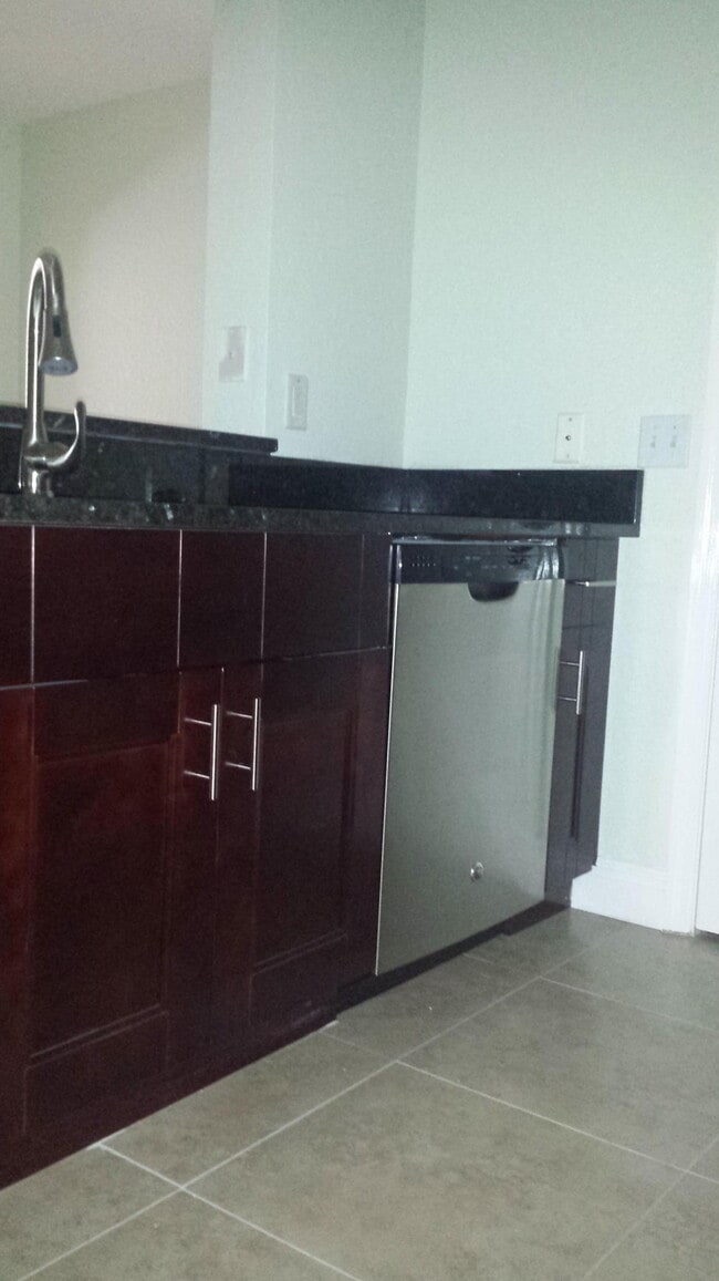 Photo - 1708 Belmont Pl Unit 1708