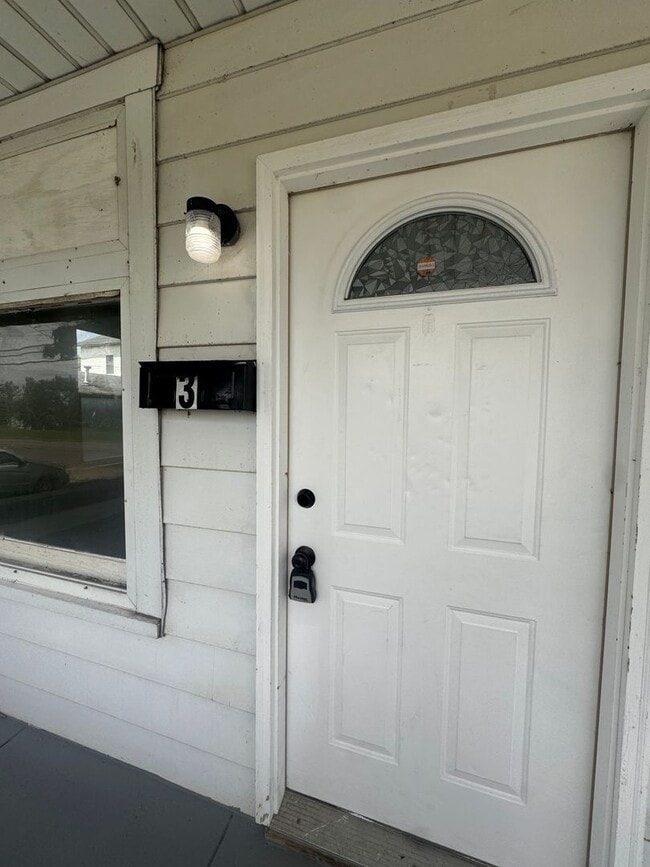 Photo - 1117 N B St. Unit 3