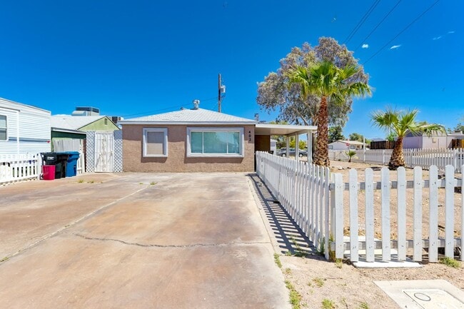 Building Photo - 402 Ilmenite Way