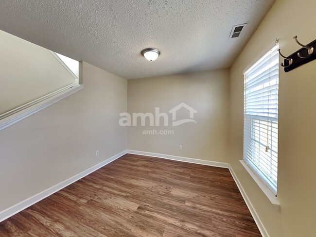 Photo - 4718 Winterberry Ln