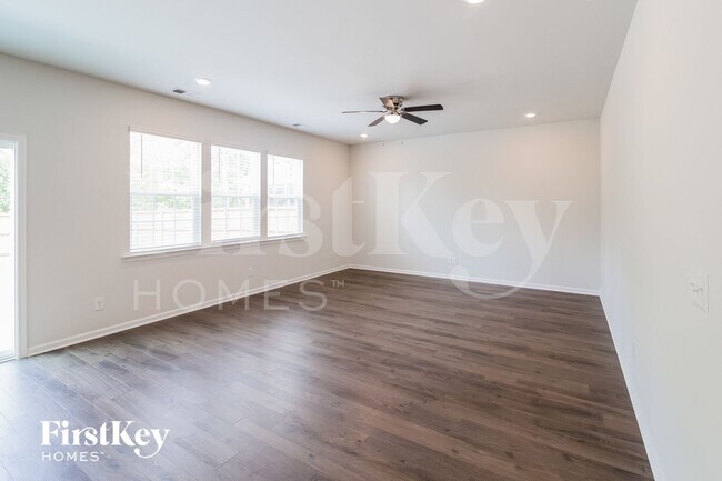 Photo - 227 Firewheel Ct