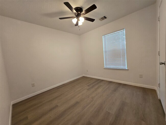 Photo - 427 Remington Heights Dr
