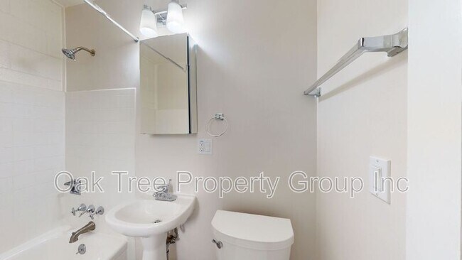 Photo - 406 Van Buren Ave