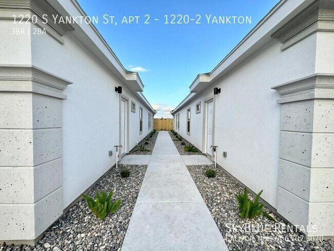 Photo - 1220 S Yankton St Unit 1220-2 Yankton