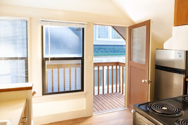 Photo - 5116 Meridian Ave N Unit .5