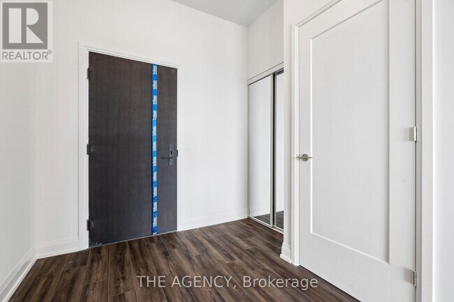 Photo - 20 Soudan Ave Unit PH03