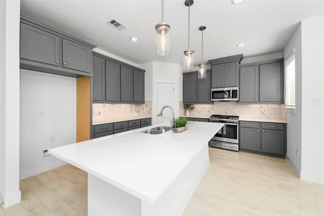 Photo - 18823 River Overlook Ct