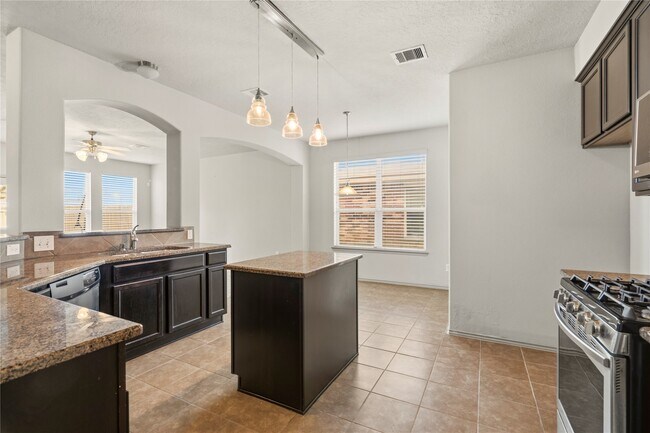 Photo - 5907 Water Violet Ln