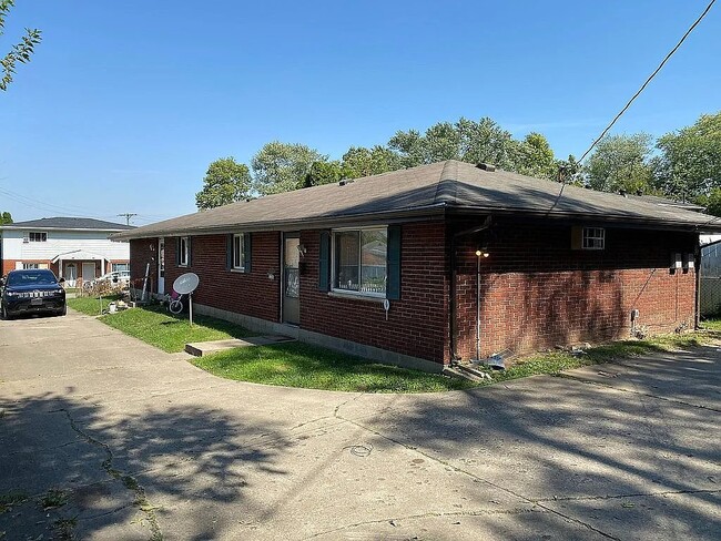 Building Photo - 234 High St Unit 234 Front