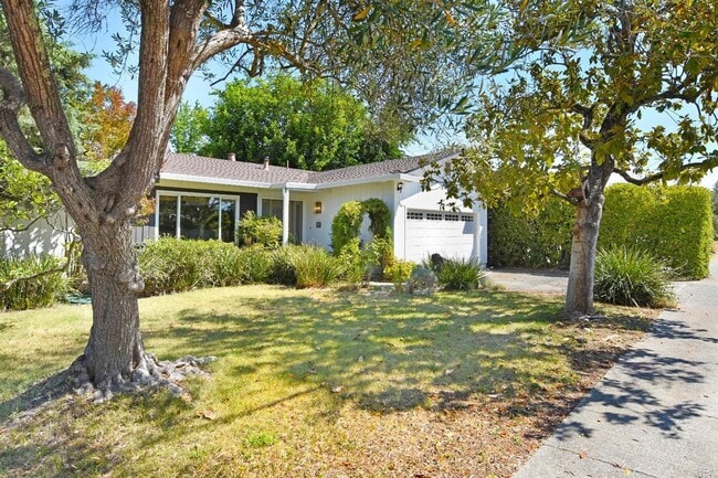Building Photo - 969 Madison Dr Rental
