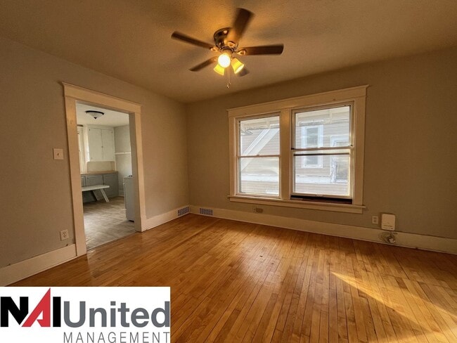 Photo - Almar - 2630-32 Douglas St. Unit 2632