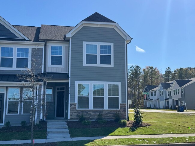 3 Bed | 2.5 Bath New Construction Raleigh ... - 3 Bed | 2.5 Bath New Construction Raleigh ... Townhome