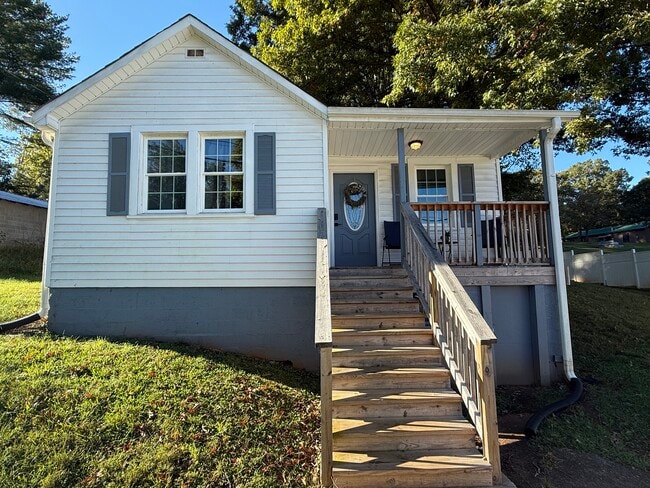 Photo - 2744 Spruce St
