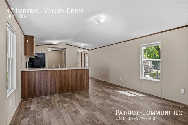 Photo - 47 Imperial Valley Dr
