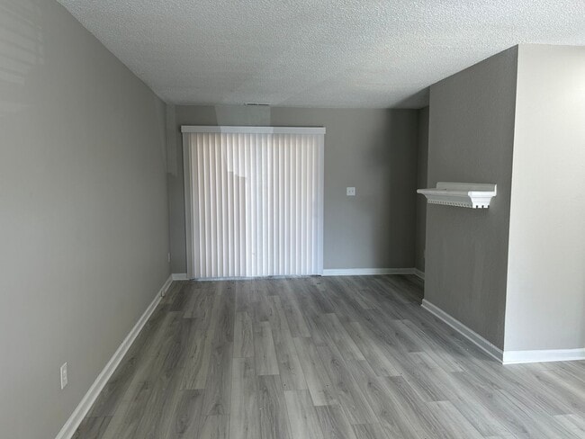 Photo - 415 Kentucky Dr