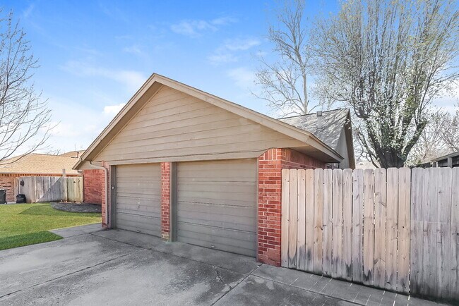 Photo - 1112 NE 21st Ct