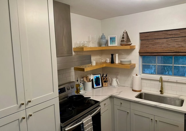 Kitchen - 5818 E University Blvd Unit 218