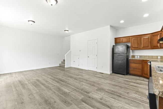 3745-3749 SE 127th Place