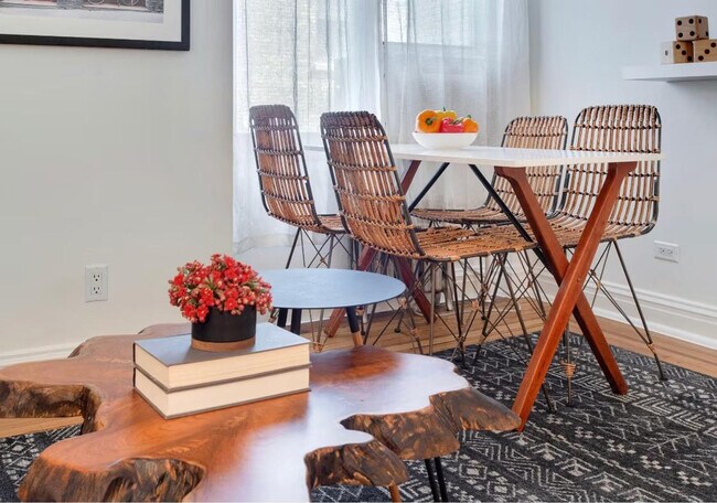 Photo - 230 E 10th St Unidad ID1358387P