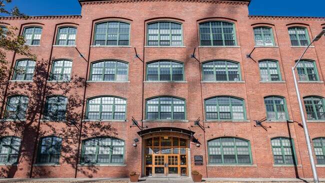 Photo - 195 Binney St Unidad 502