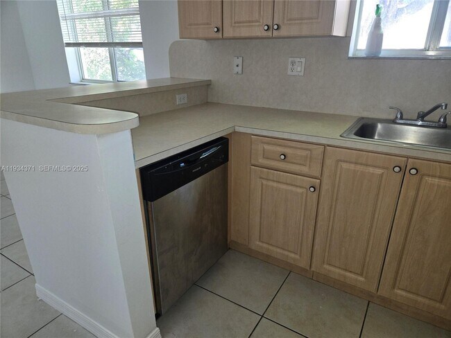 Photo - 1261 SE 29th St Unidad 206-25