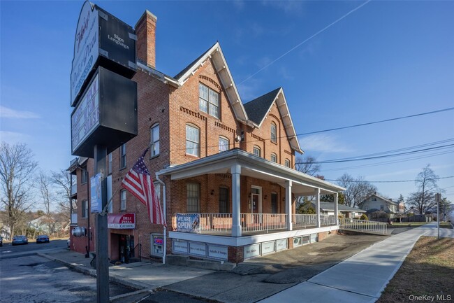 Building Photo - 74 North St Unit 1