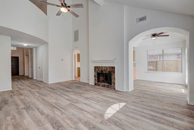 Building Photo - 16023 Williwaw Dr