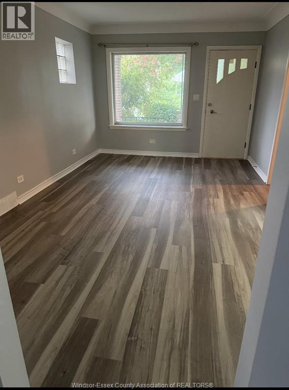 Photo - 1536 Marentette Ave