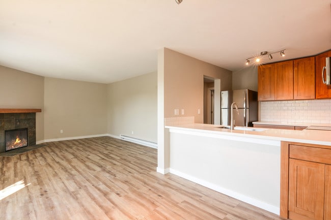 Photo - Sunset Shores Apartments