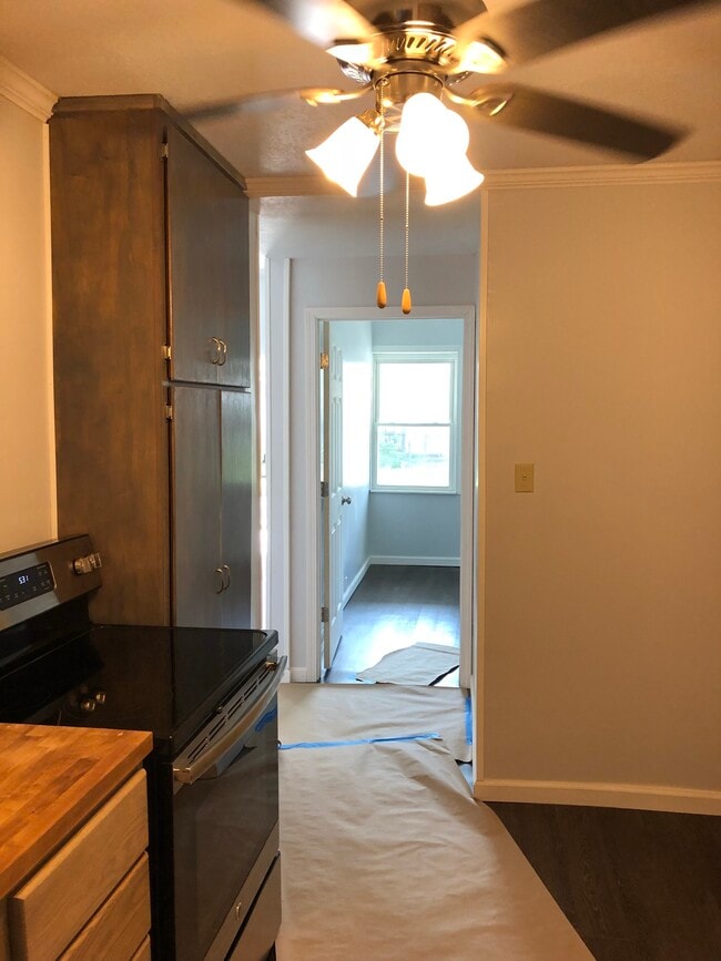 Building Photo - 717 Liberty St Unit 717 (Front)