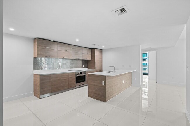 1300 S Miami Ave Unit 1810