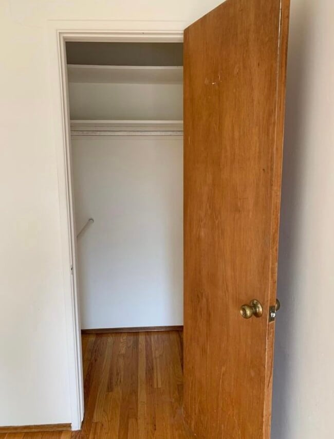 Photo - 721 W Lewis St Unit 721 W Lewis St