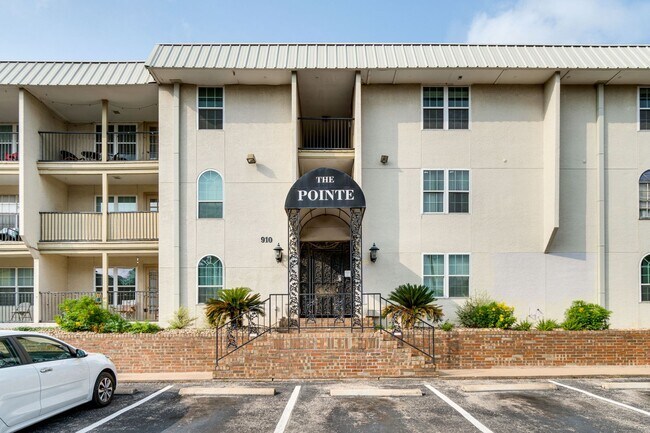 K2017 - Pointe #48 - K2017 - Pointe #48 Apartment Unit Pointe #48