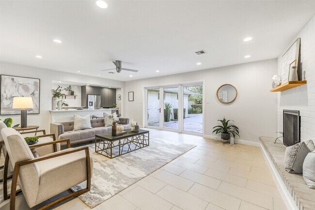 Photo - 12326 Old Oaks Dr