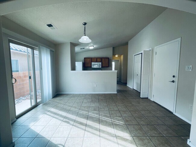 Photo - 3 bed 2 bath 1400 sq ft home