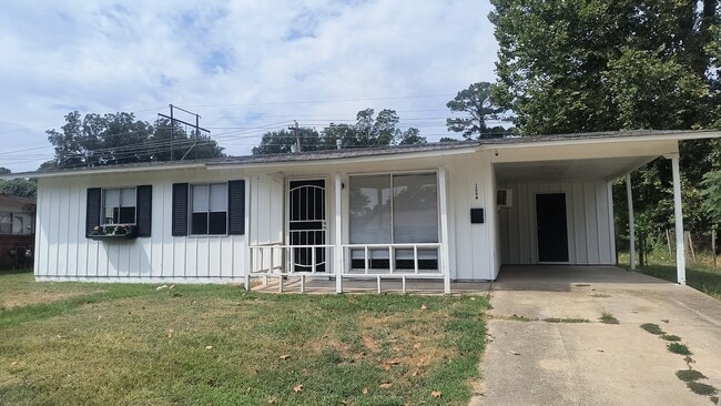 Building Photo - 1004 Bloomfield Dr Rental