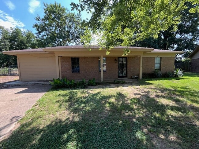 Renovated 3 Bedroom 2 Bath Home for Rent!! - Renovated 3 Bedroom 2 Bath Home for Rent!!