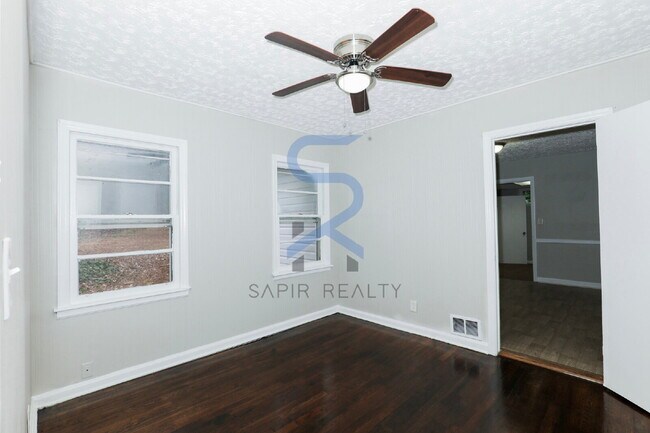 Photo - Perfect for Families! 3BR/2BA in Belvedere Park, Decatur