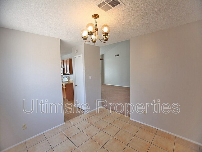 Photo - 1803 W Barrow Dr